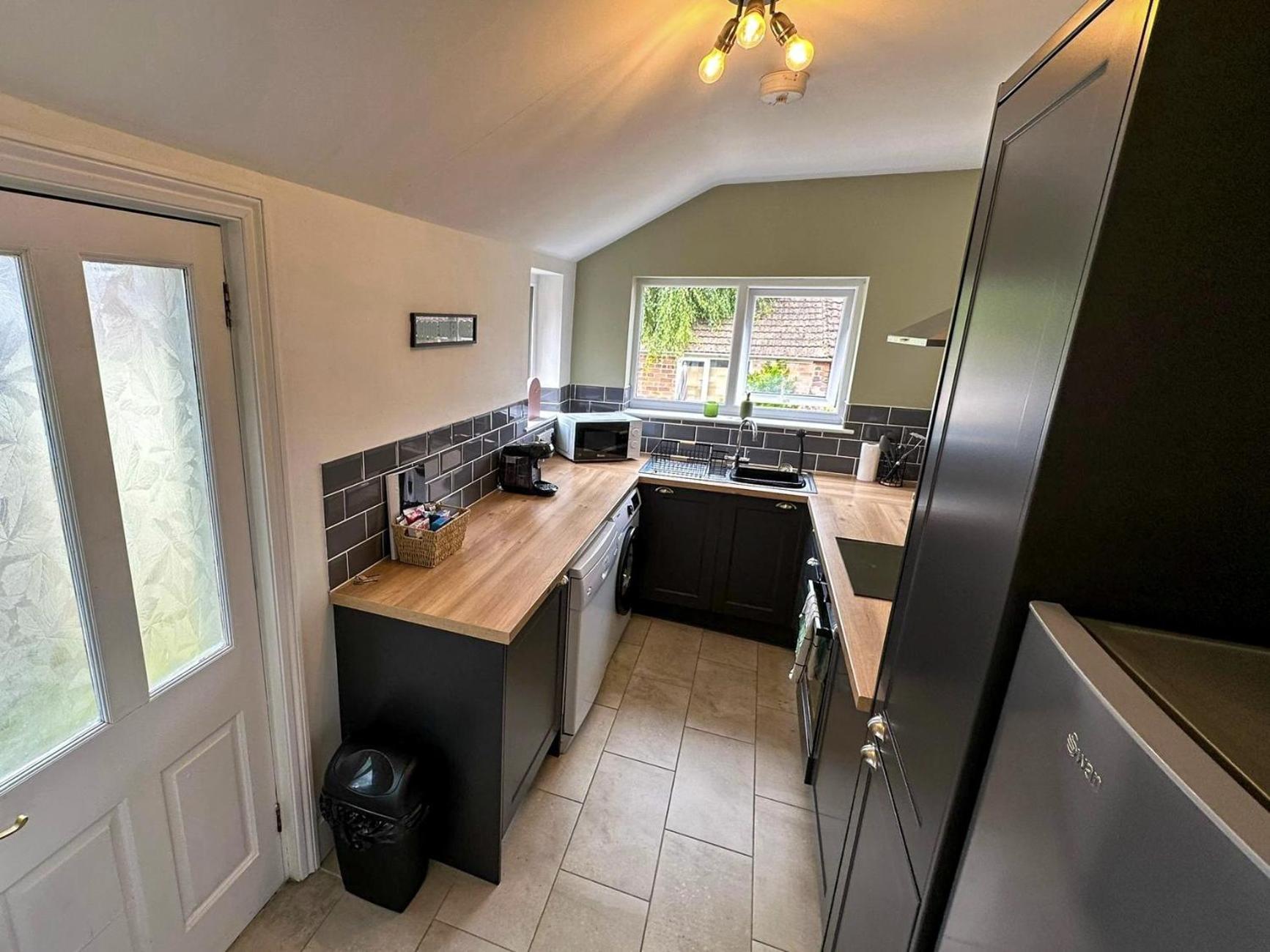Cecil House - Stylish 2-Bed, Sleeps 5 Guests, Free Parking, Close To Cathedral, Bars & Restaurants Линкълн Екстериор снимка